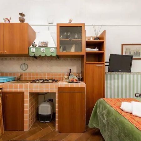 Apt 0 In The Historic Center Бари Екстериор снимка