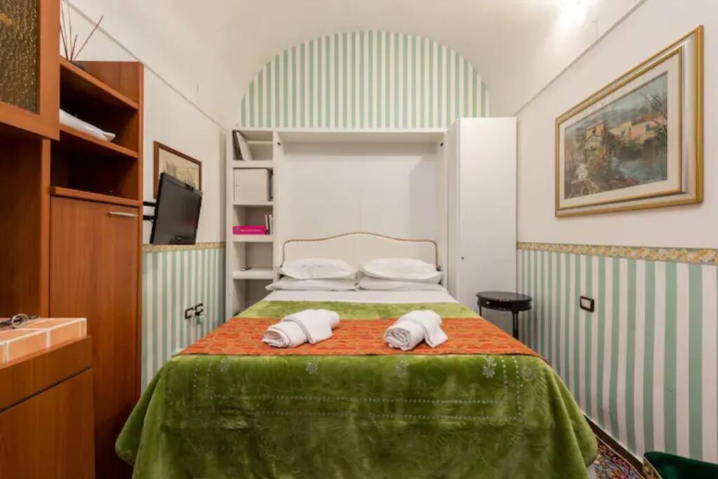 Apt 0 In The Historic Center Бари Екстериор снимка