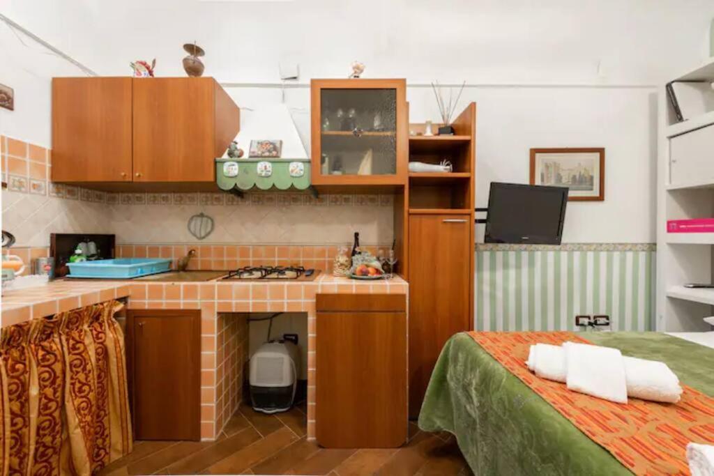 Apt 0 In The Historic Center Бари Екстериор снимка