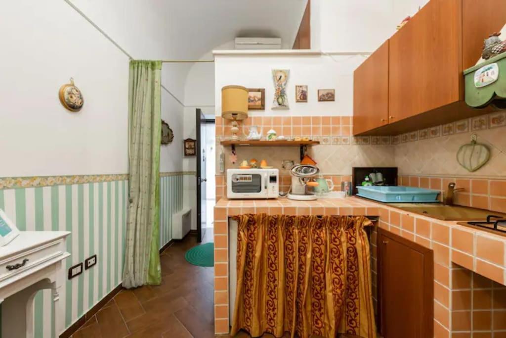 Apt 0 In The Historic Center Бари Екстериор снимка